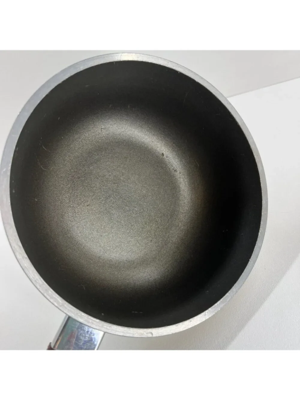 Vintage Regal Ware Cast Aluminum 8